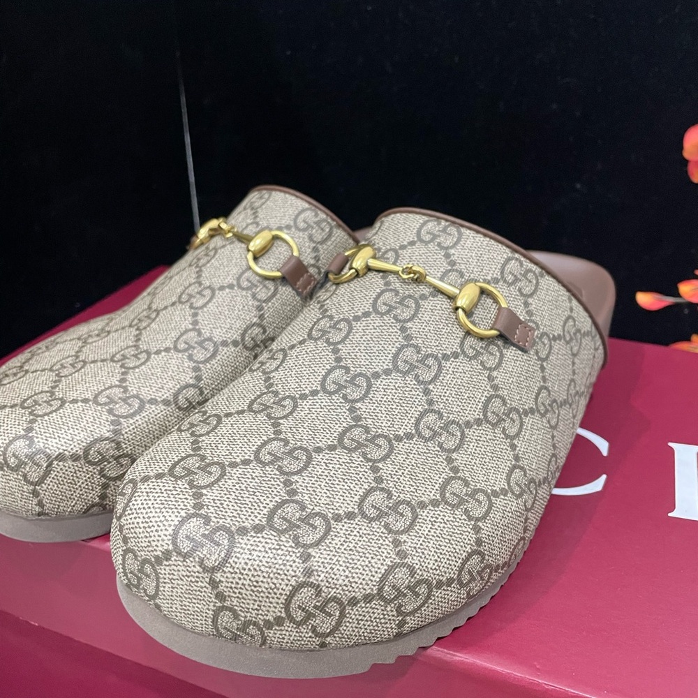 Gucci Women's Sandals - Picture 2 of 5